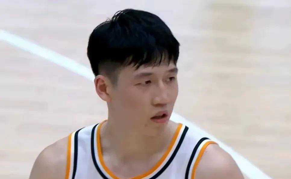 乐动体育ld-武汉卓尔客场逆袭，豪取三分！