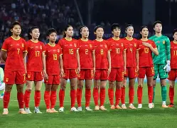包含斯洛伐克女足锲而不舍，取得耀眼成绩的词条