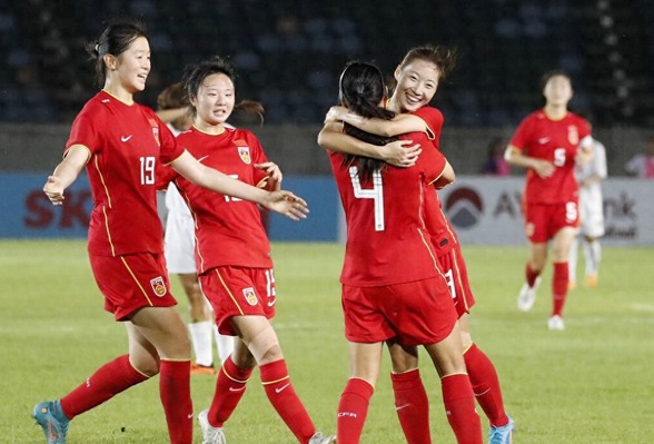 韩国女足队员表现出色，引领球队取胜